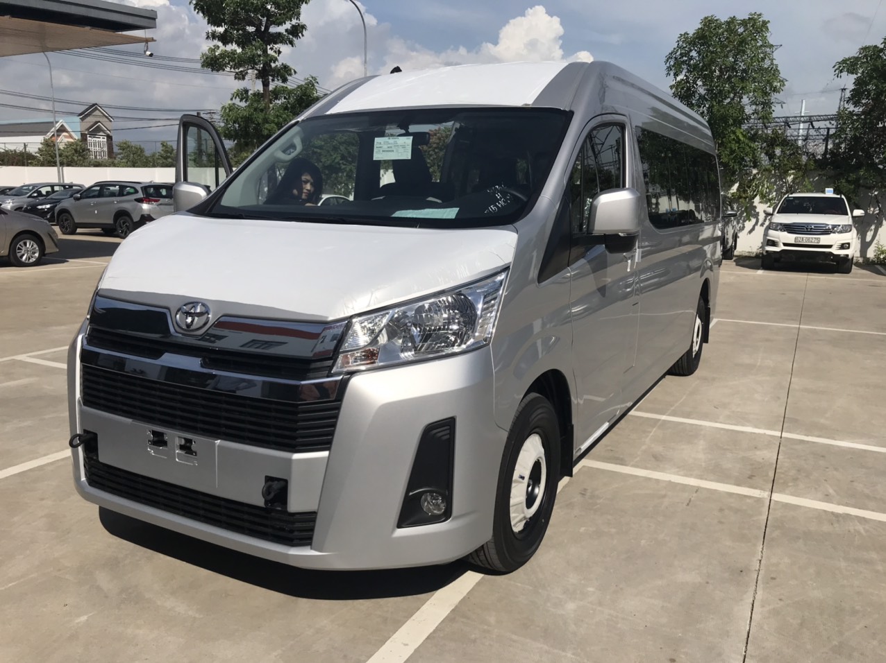 Giá Thuê Xe 16 Chỗ Cần Thơ Du Lịch, Đưa Đón Đoàn
